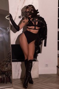 Лейла, 79616091422