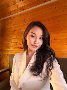 Адель, 79302943800