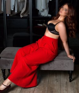 Эмилия, 79671488249