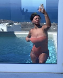 Александра, 79680804797